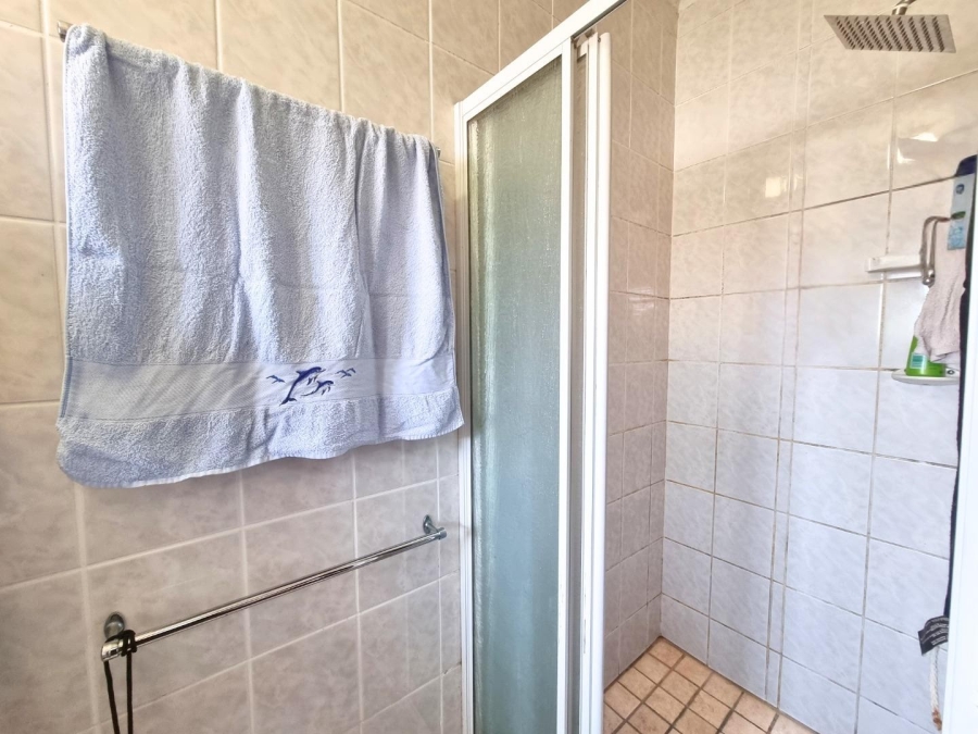 4 Bedroom Property for Sale in Sandbaai Western Cape